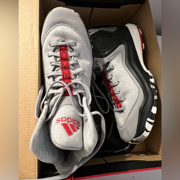 Adidas D Rose 5 Boost (M8.5/W10) - Picture 3 of 5